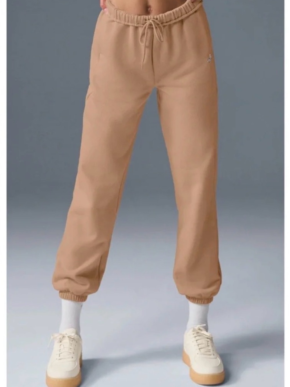 ALO Accolade Woman’s Sweatpants in Toasted Almond